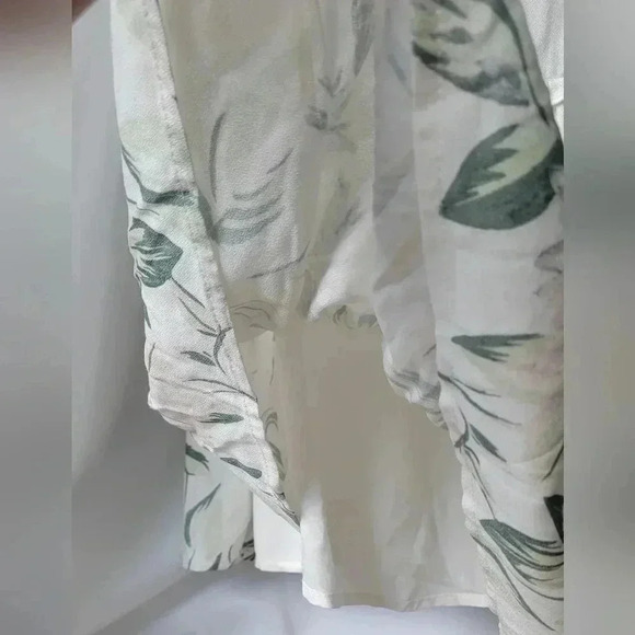 SIZE Medium Saltwater Luxe Miki Chiffon Whimsical Floral Short Sleeve Maxi Dress - Picture 7 of 14